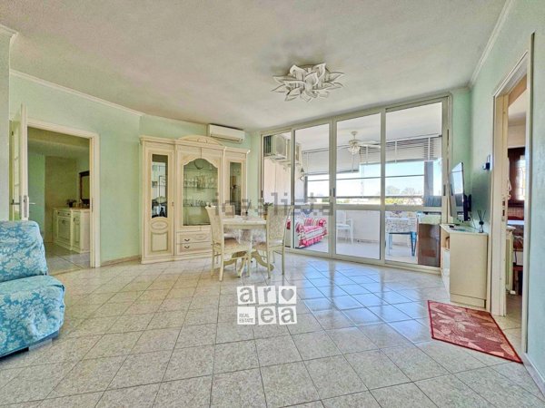 appartamento in vendita a Roma in zona Spinaceto