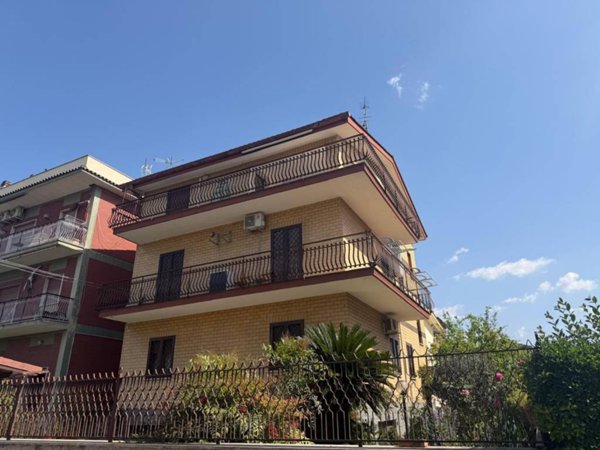 appartamento in vendita a Roma in zona Romanina