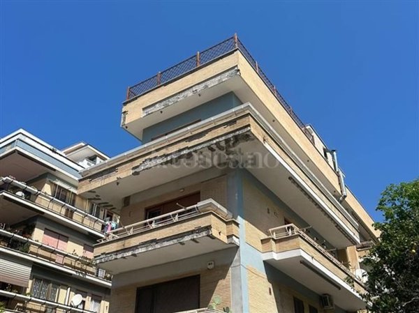 appartamento in vendita a Roma in zona Ostia