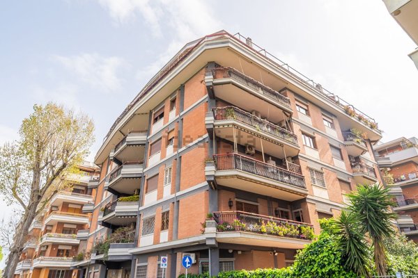 appartamento in vendita a Roma in zona Ostia