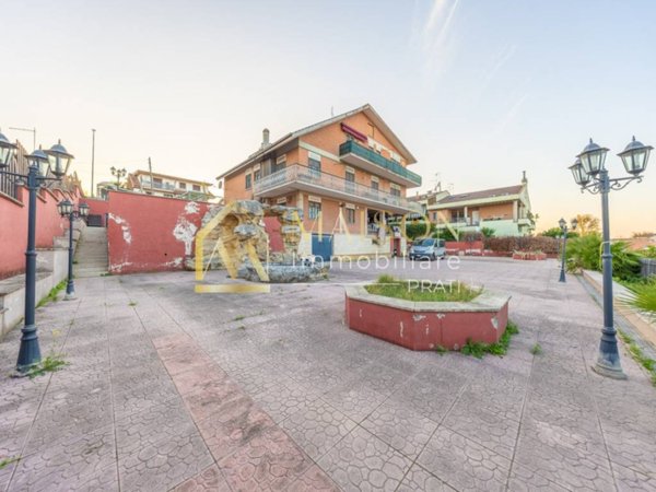 appartamento in vendita a Roma in zona Finocchio