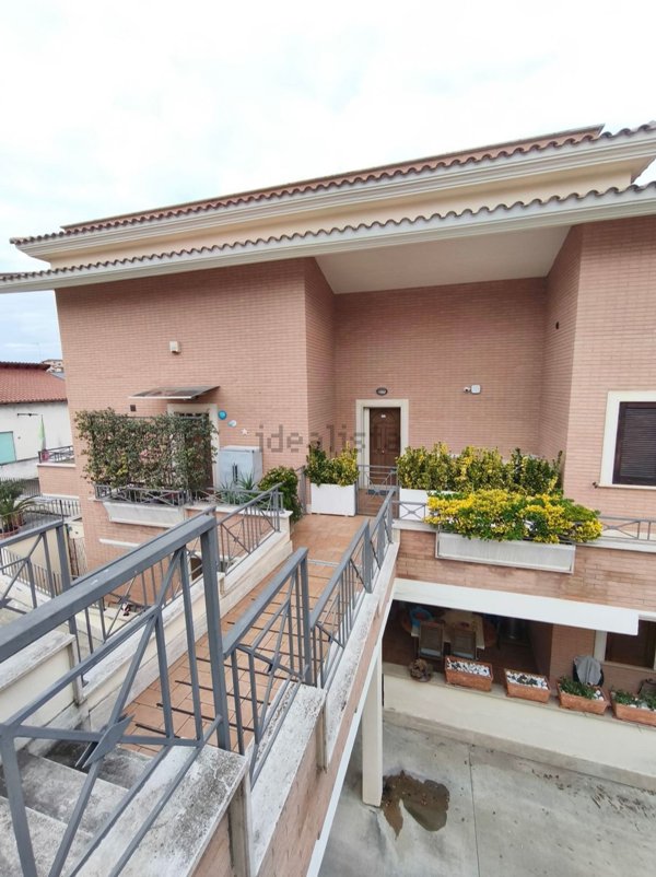 appartamento in vendita a Roma in zona Selva Candida