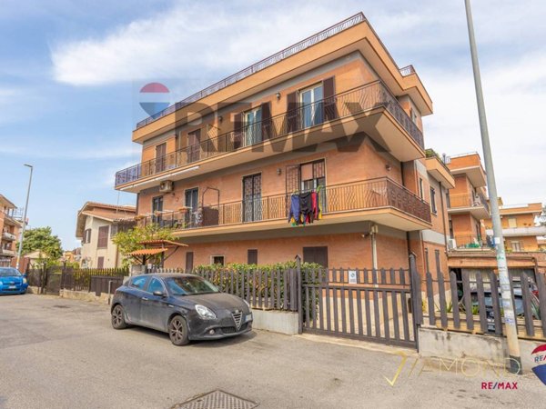 appartamento in vendita a Roma in zona Finocchio