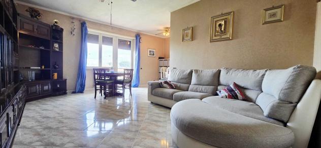 appartamento in vendita a Roma in zona Lago Regillo