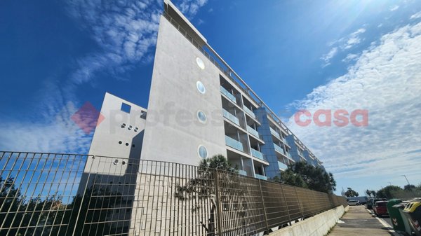 negozio in vendita a Roma in zona Ostia