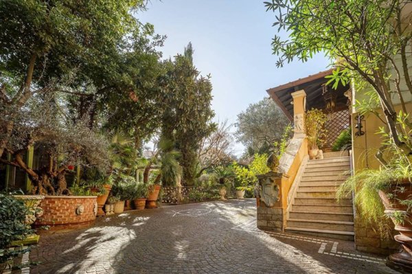 casa indipendente in vendita a Roma in zona Monte Sacro/Talenti