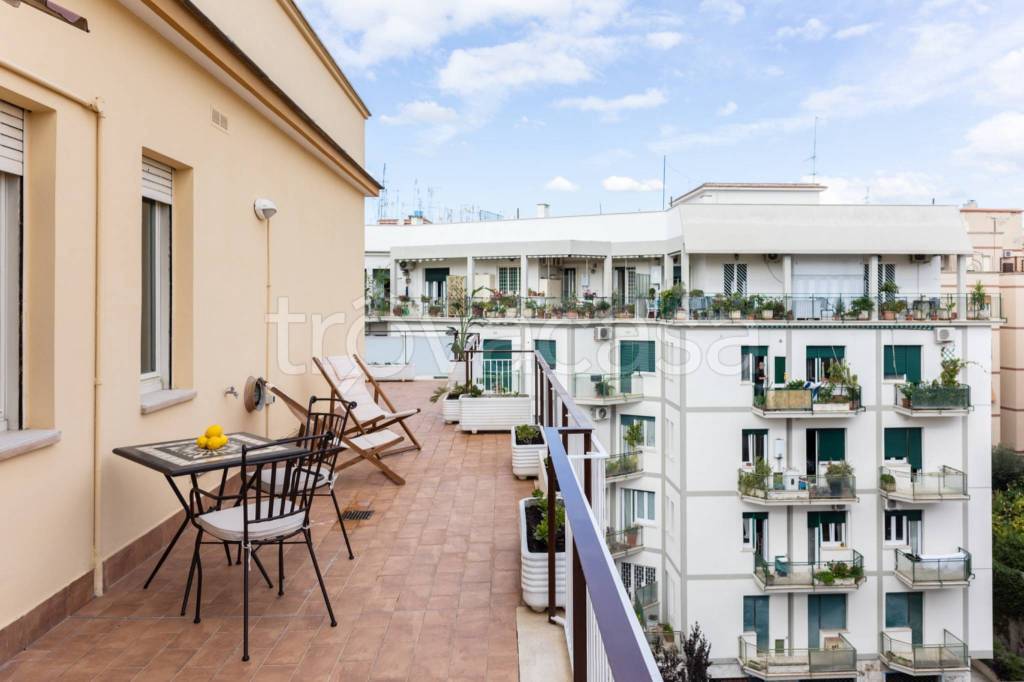 appartamento in vendita a Roma in zona Gianicolense