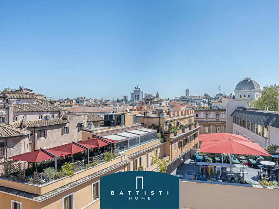 appartamento in vendita a Roma in zona Rione Regola