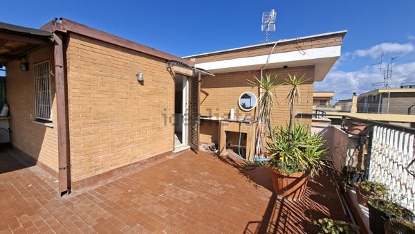 appartamento in vendita a Roma in zona Finocchio