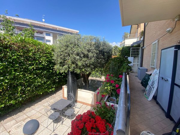 appartamento in vendita a Roma in zona Mezzocammino