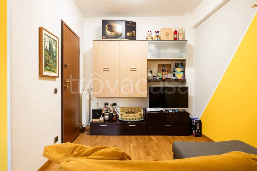 appartamento in vendita a Roma in zona Tuscolano