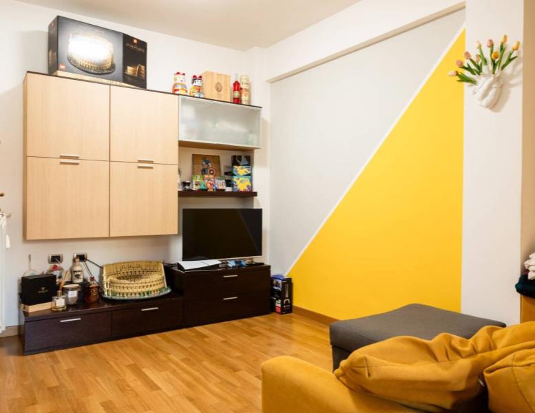 appartamento in vendita a Roma in zona Tuscolano