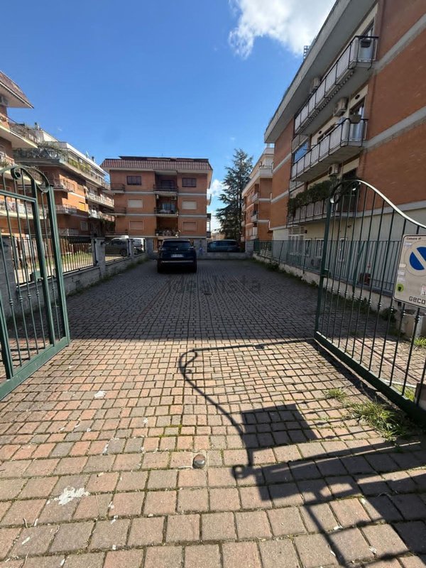 negozio in vendita a Roma in zona Gianicolense