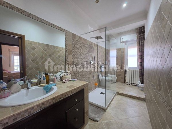 appartamento in vendita a Roma in zona Tor Bella Monaca