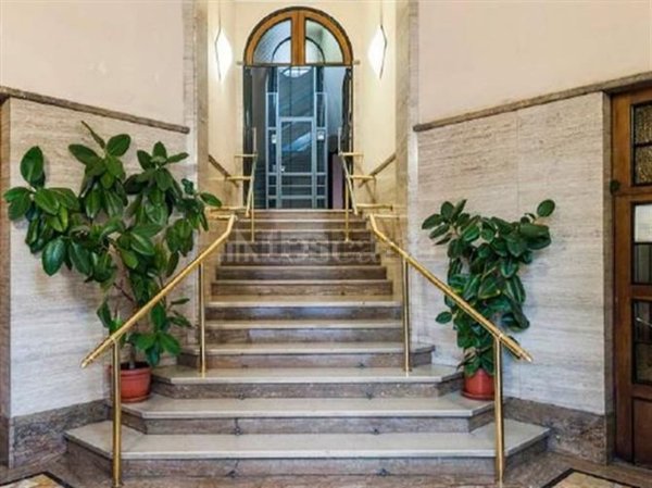 ufficio in vendita a Roma in zona Nomentano