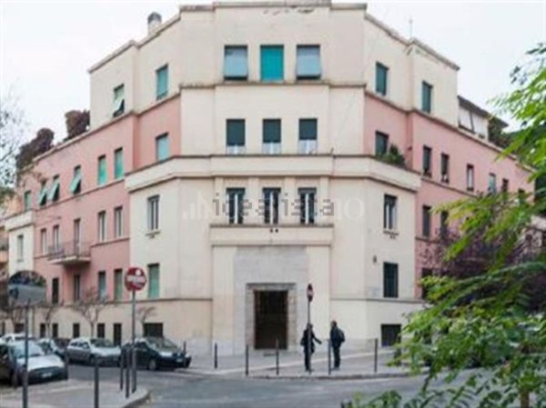 ufficio in vendita a Roma in zona Nomentano