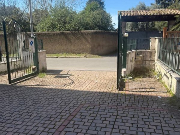 negozio in vendita a Roma in zona Gianicolense