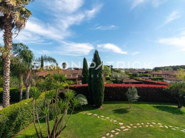 casa indipendente in vendita a Roma in zona Castel di Leva