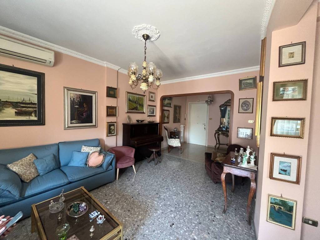 appartamento in vendita a Roma in zona Cinecittà