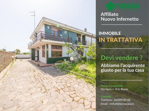 casa indipendente in vendita a Roma in zona Infernetto
