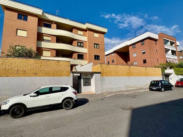 appartamento in vendita a Roma in zona Ponte di Nona