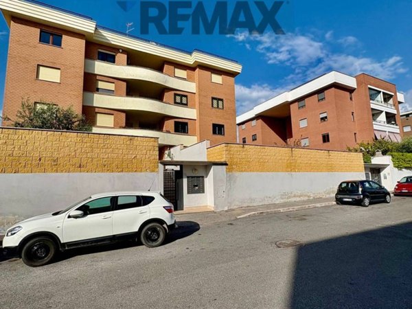 appartamento in vendita a Roma in zona Ponte di Nona