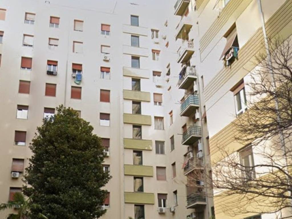 appartamento in vendita a Roma in zona Appio Latino