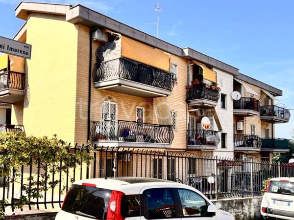 appartamento in vendita a Roma in zona Borghesiana