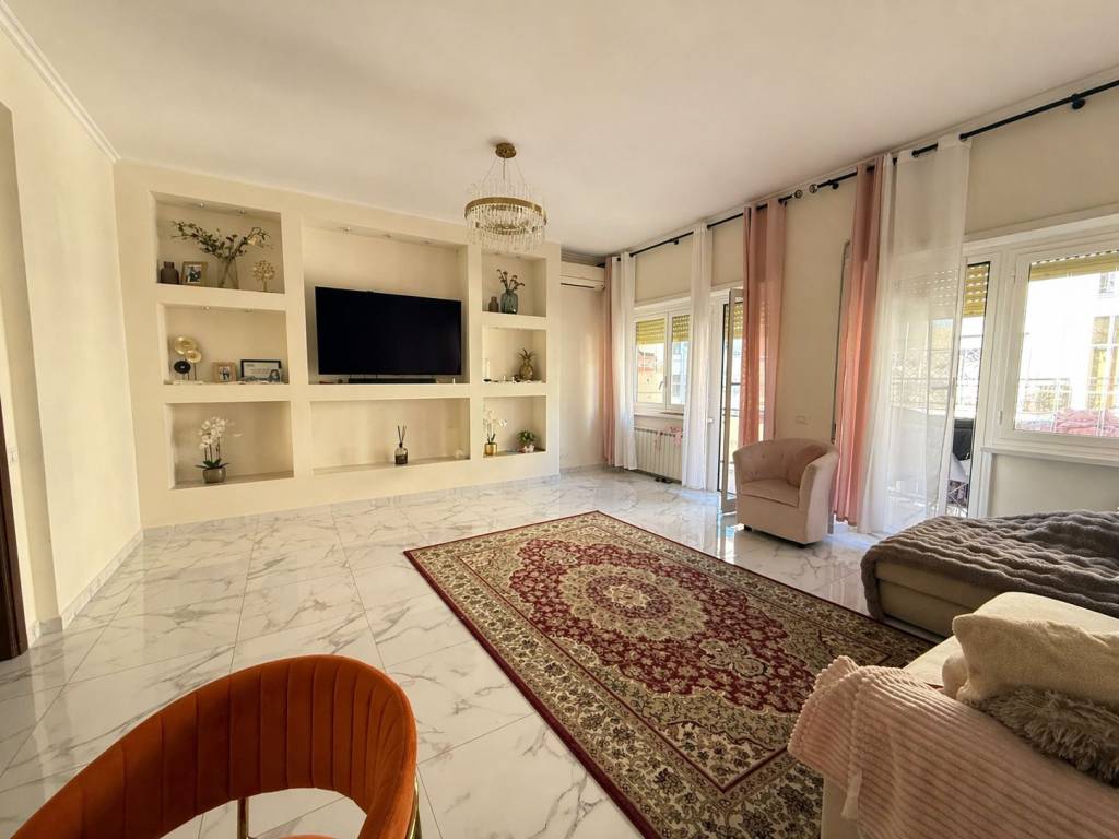 appartamento in vendita a Roma in zona Ostia