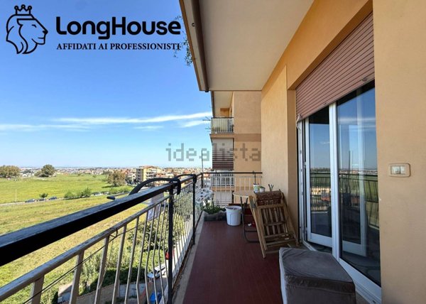 appartamento in vendita a Roma in zona Torre Angela