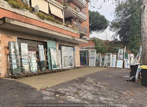 negozio in vendita a Roma in zona Trionfale