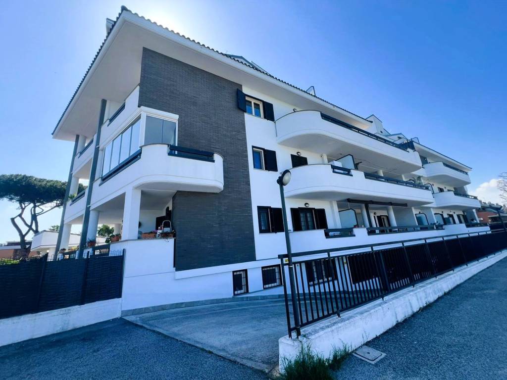 appartamento in vendita a Roma in zona Casal Morena