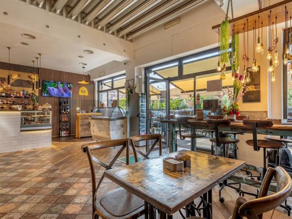 negozio in vendita a Roma in zona Prenestino-Centocelle