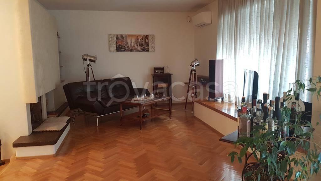 appartamento in vendita a Roma in zona Tor di Quinto