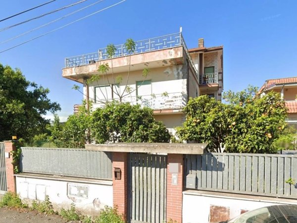 appartamento in vendita a Roma in zona Vitinia