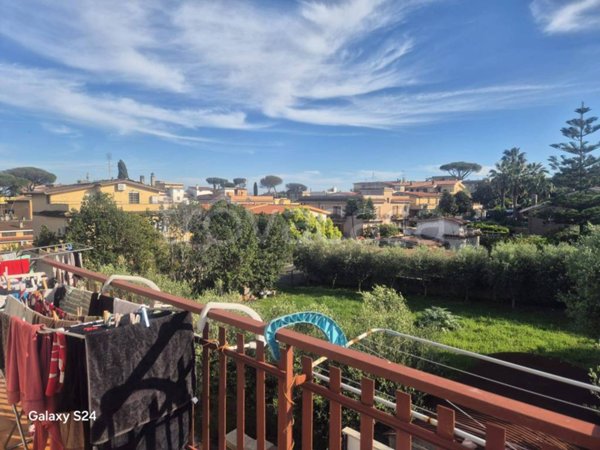 appartamento in vendita a Roma in zona Colle del Sole