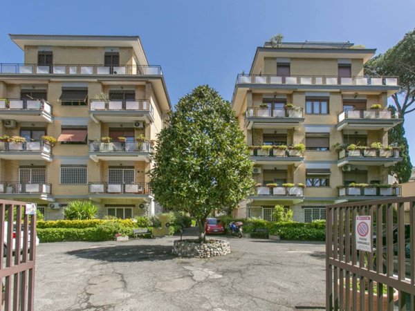 appartamento in vendita a Roma in zona Tor di Quinto