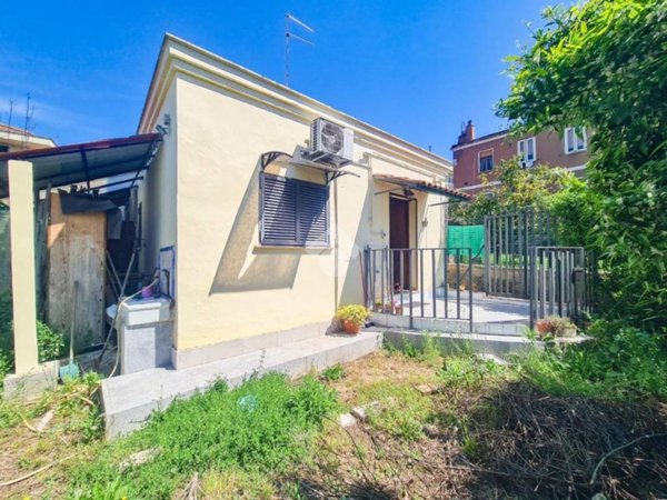 casa indipendente in vendita a Roma in zona Ottavia