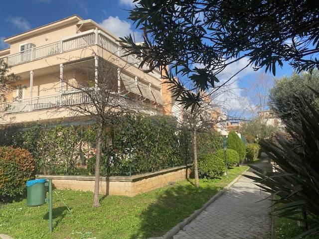 appartamento in vendita a Roma in zona Ponte Mammolo