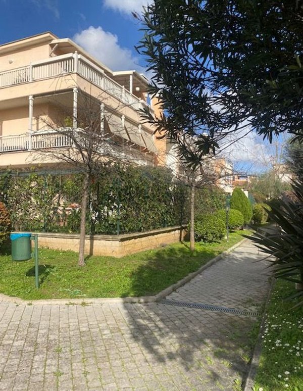 appartamento in vendita a Roma in zona Ponte Mammolo