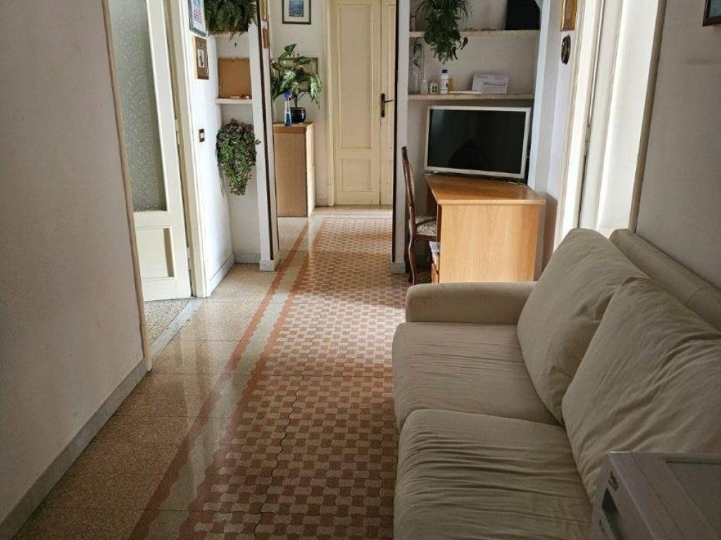 appartamento in vendita a Roma in zona Appio Latino