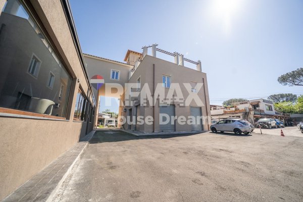 appartamento in vendita a Roma in zona Giuliano Dalmata