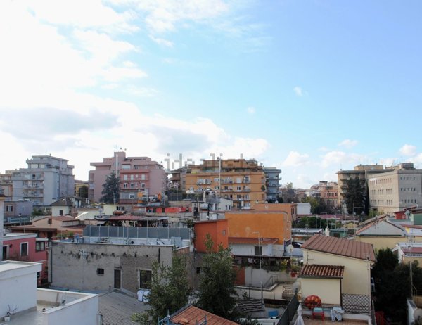 appartamento in vendita a Roma in zona Prenestino-Labicano