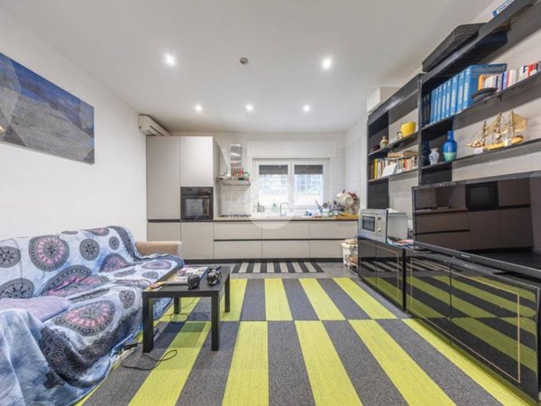 appartamento in vendita a Roma in zona Appio Claudio