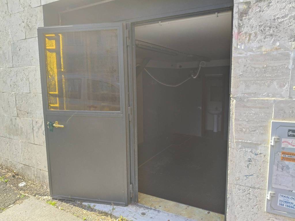 negozio in vendita a Roma in zona Trieste