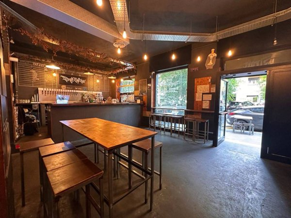 negozio in vendita a Roma in zona Nomentano