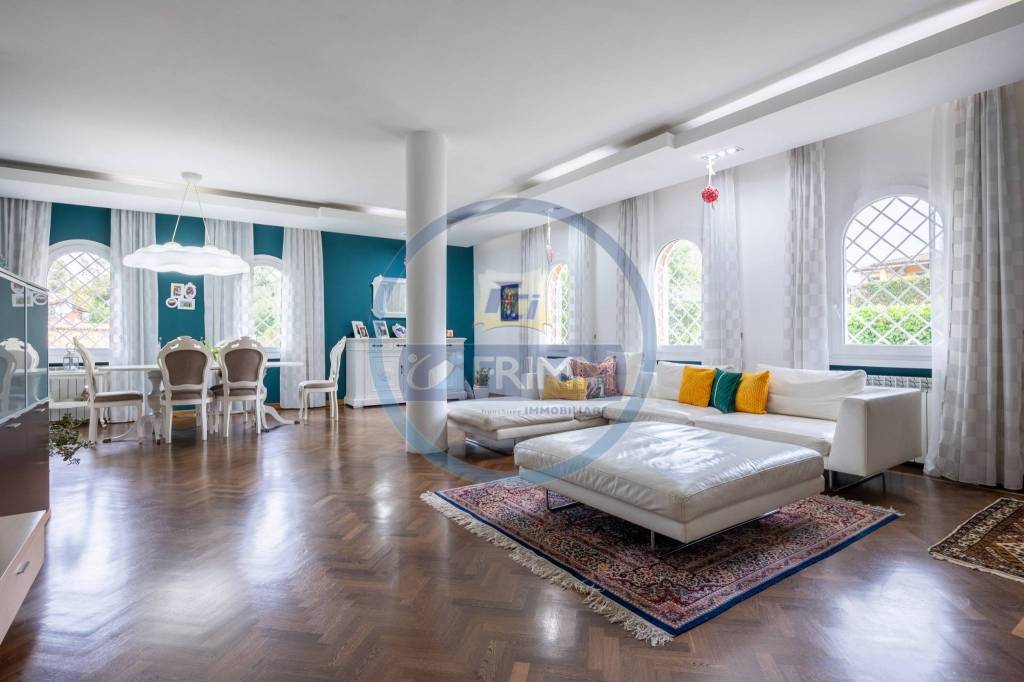 casa indipendente in vendita a Roma in zona Infernetto