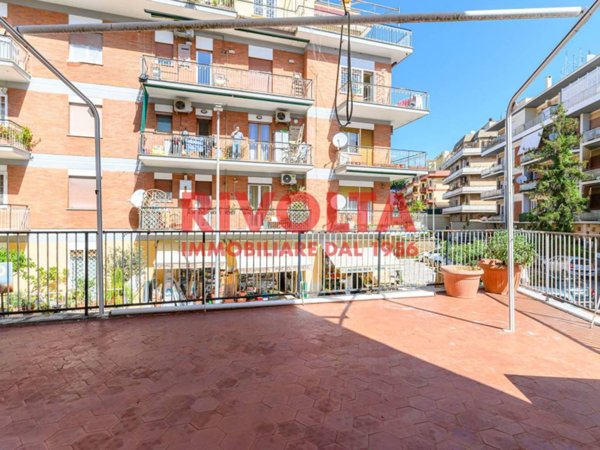 appartamento in vendita a Roma in zona Aurelio