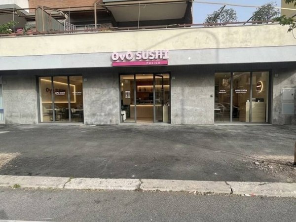 negozio in vendita a Roma in zona Primavalle