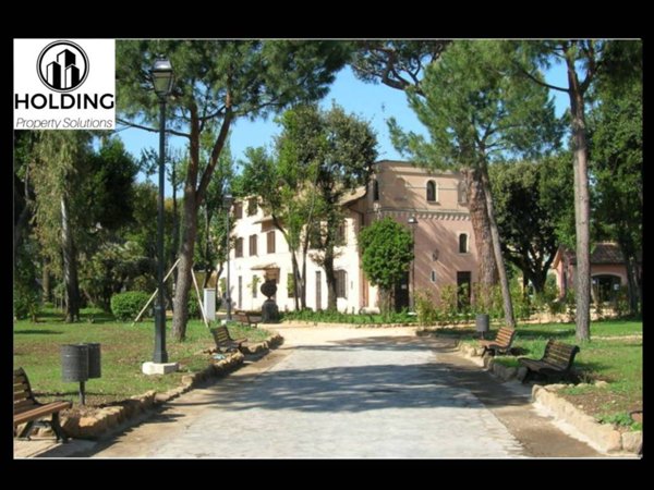 appartamento in vendita a Roma in zona Appio Latino